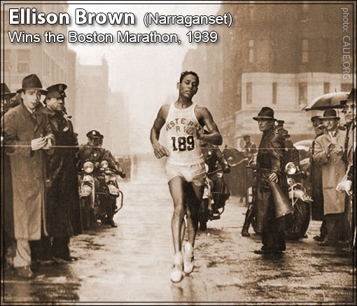 WINNER CROSSING FINISH LINE BOSTON MARATHON 1939